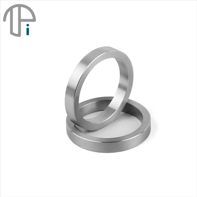 Prazni prstenovi od titana